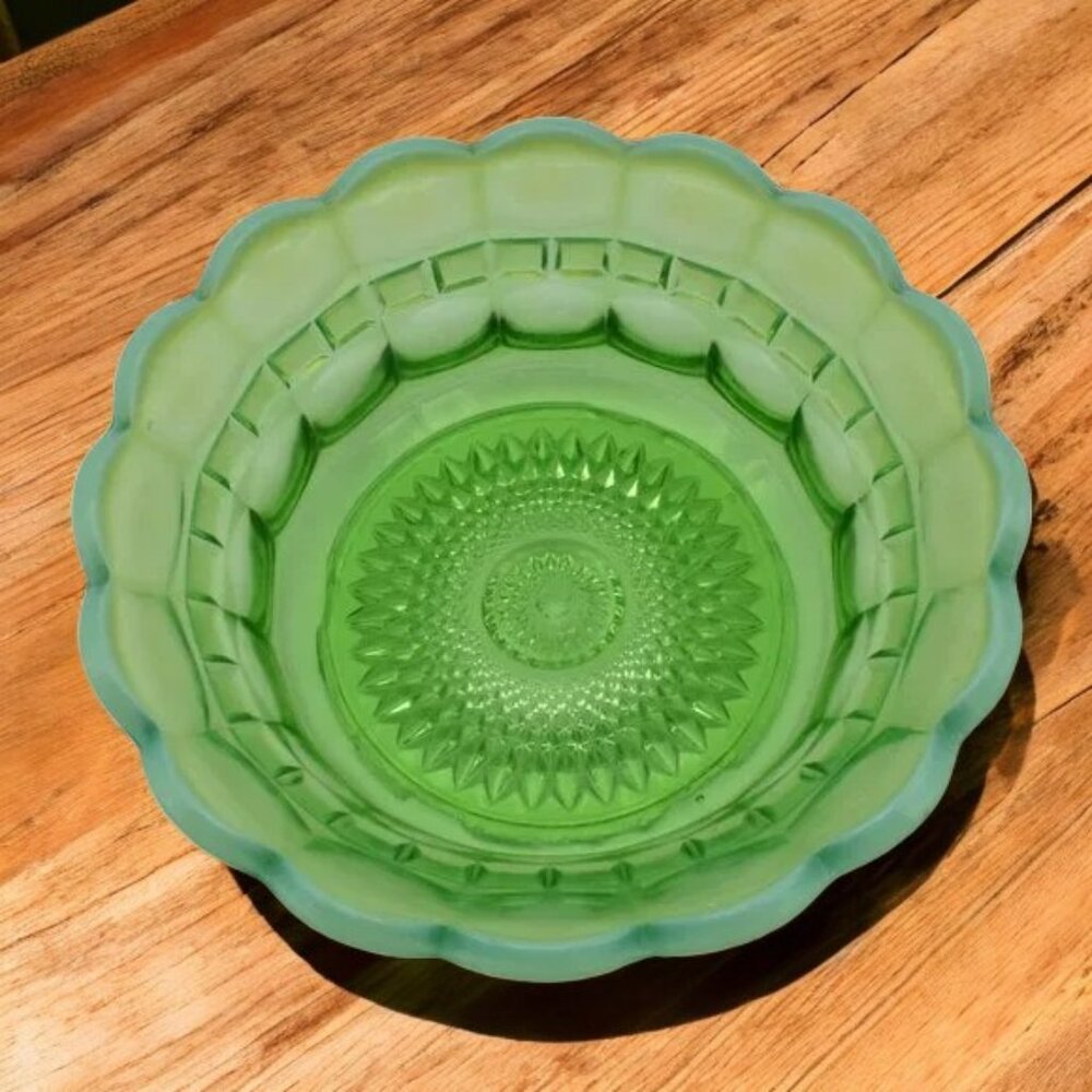 Antique Northwoods Regal Green Opalescent Berry Bowl Vintage Green White - Picture 5 of 11